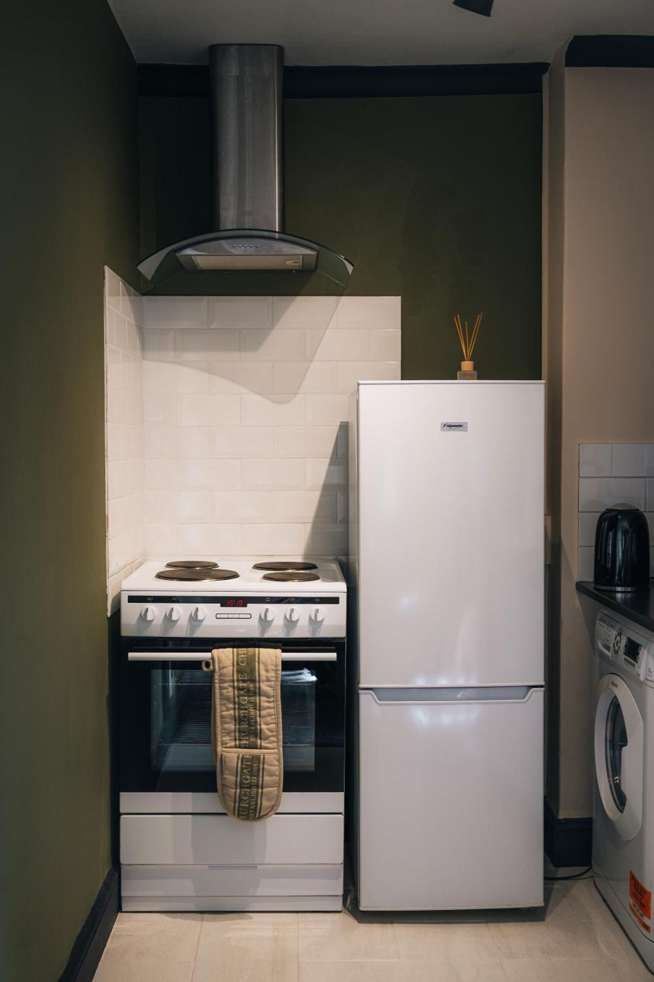 The Hideaway - Stratford Upon Avon - Central - Free Offstreet Parking - 2 Bedroom Luxury Apartment エクステリア 写真
